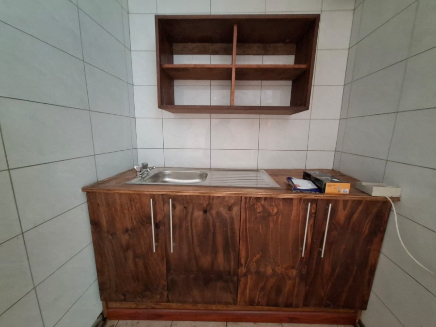 To Let 1 Bedroom Property for Rent in Bloemfontein Free State